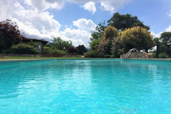 Rent a beautiful vacation home on Lake Garda - CHIARA with pool